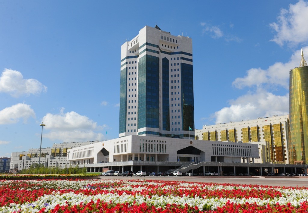 بۇگىن ۇكىمەتتە قانداي ماسەلەلەر تالقىلاندى؟