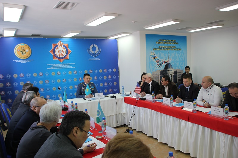 الماتىدا بىلىكتى  كينولوگتار باس قوسقان دوڭگەلەك ۇستەل ءوتتى