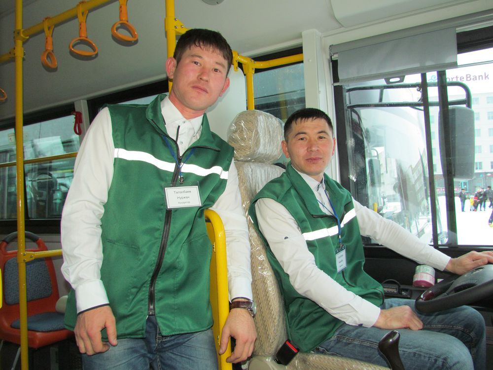 اۆتوبۋستار جاعدايى جاقسارتىلماق 