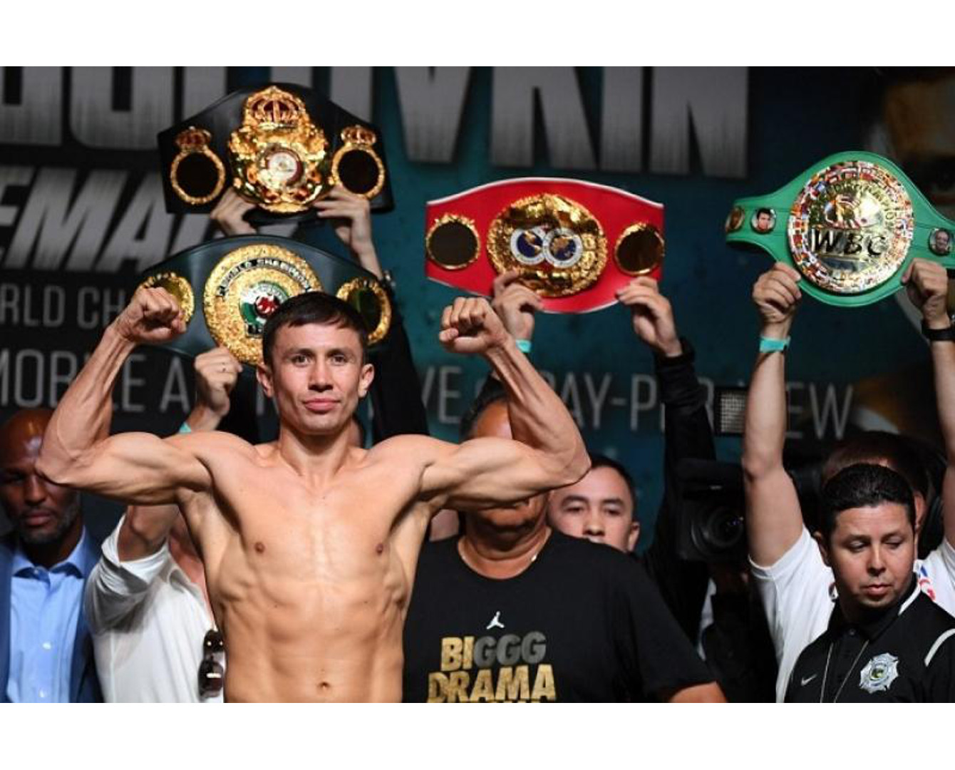 گەننادي گولوۆكين «بوكس اڭىزدارى» سىيلىعىنىڭ لاۋرەاتى اتاندى