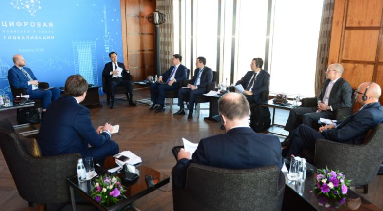 ب.ساعىنتاەۆ الەمدەگى ەڭ ءىرى IT-كومپانيا باسشىلارىمەن كەزدەستى