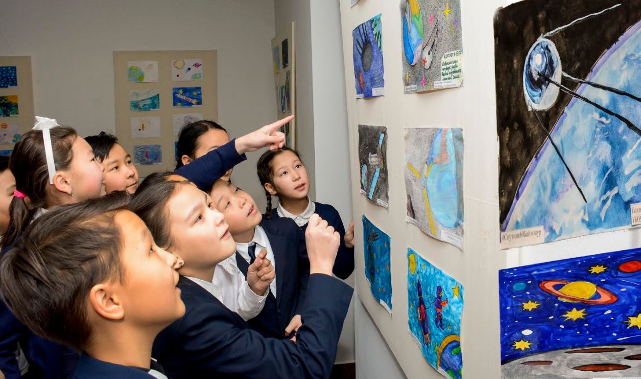 بايقوڭىر – بالالار كوزىمەن