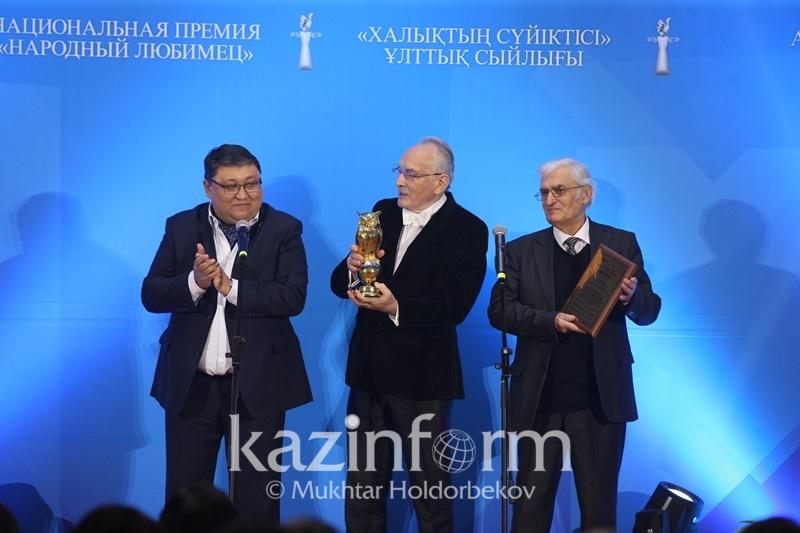 ەلباسى بەيبىتشىلىكتى ناسيحاتتاۋعا قوسقان ۇلەسى ءۇشىن ماراپاتتالدى