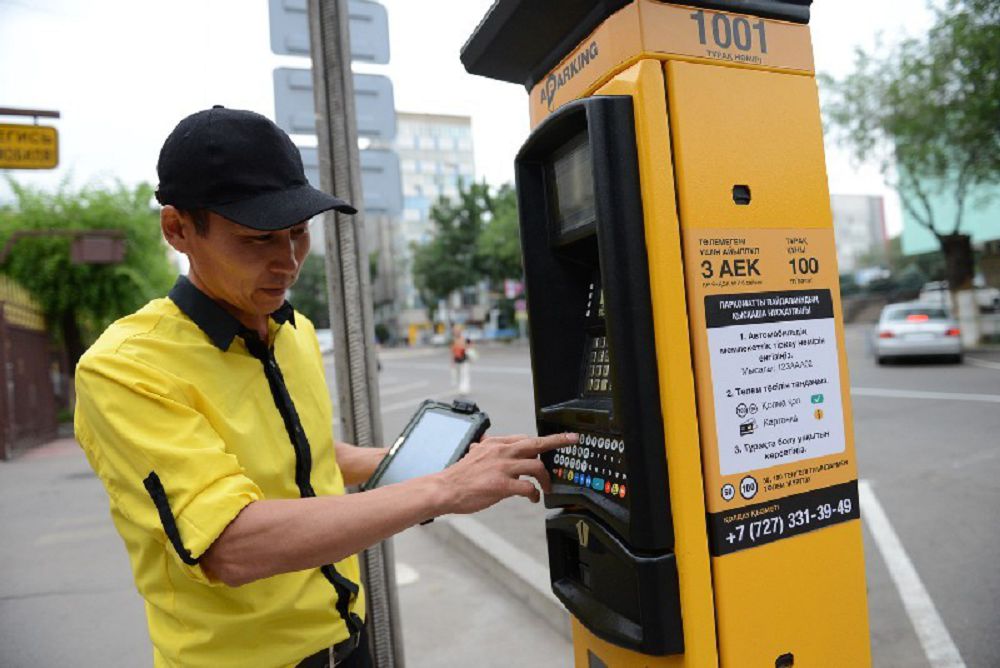 اقىلى پاركومات: كىمگە پايدا, كىمگە زيان؟