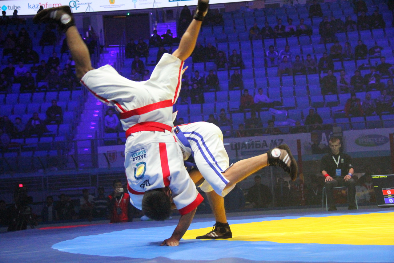 قازاق كۇرەسىن سەرگەلدەڭگە سالعان ءبىز ەمەس!