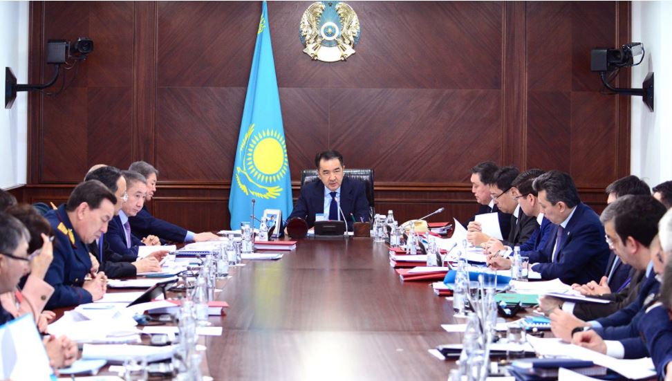 ۇكىمەتتە تەحنيكالىق رەتتەۋدى جەتىلدىرۋ ماسەلەلەرى قارالدى