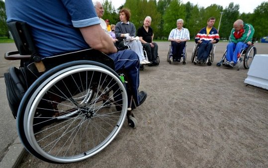 استانا اكىمدىگىندە مۇگەدەك بالانى الىپ جۇرۋشىگە دە جەڭىلدىك بەرەتىن جولاقىسىن ۇسىندى