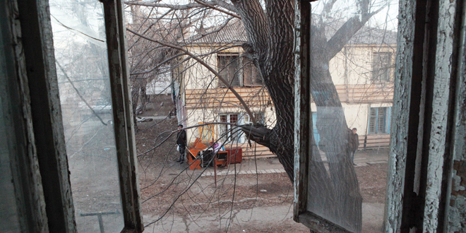 نۇرسۇلتان نازارباەۆ: ەسكى ۇيلەردى بۇزىپ, جەردى بيزنەسكە بەرۋ كەرەك