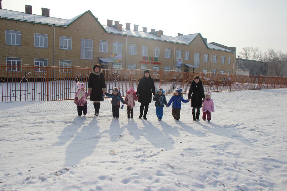 كەنشىلەر كەنتىندەگى قۋانىش

