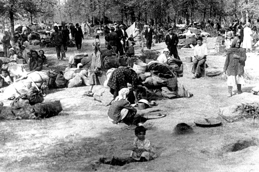 اقشوقىنىڭ ەتەگىندەگى ەل

