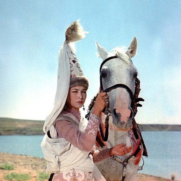 
«انالارعا تاعزىم» جوباسى قولعا الىندى

