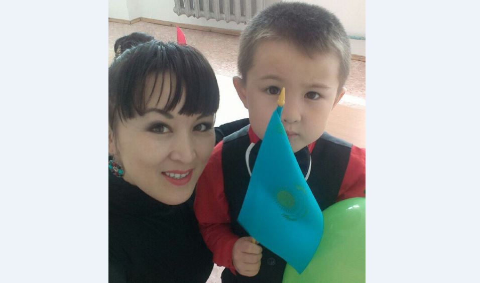 بۇيرەگىن بالاسىنا بەرگەن اتا-انانىڭ احۋالى