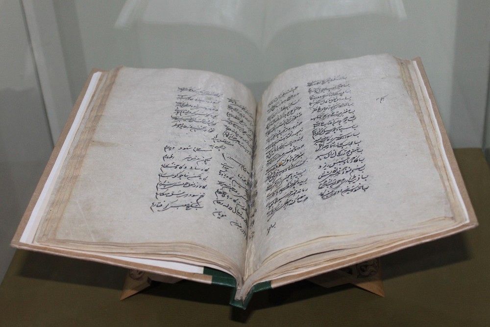 تۇرلىبەك مامەسەيىت. قولجازبا – شيكىزات
