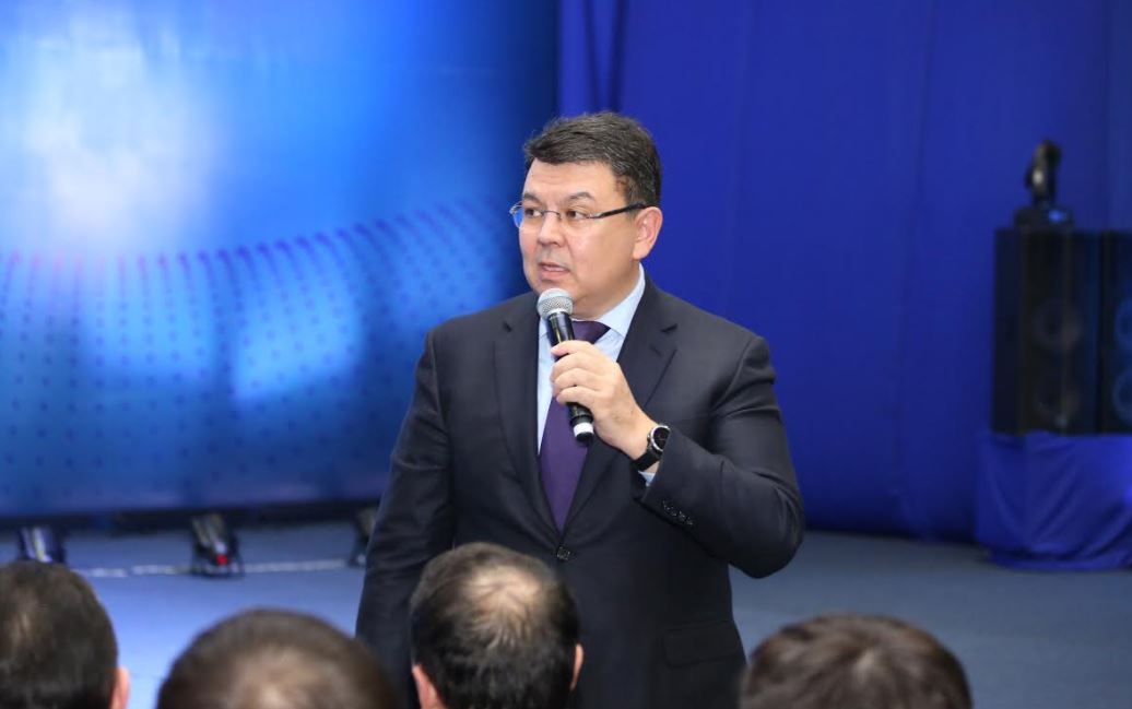 قانات بوزىمباەۆ: ءتورتىنشى مۇناي وڭدەۋ زاۋىتى قاي وڭىردە سالىناتىنى قازان-قاراشا ايىندا بەلگىلى بولادى