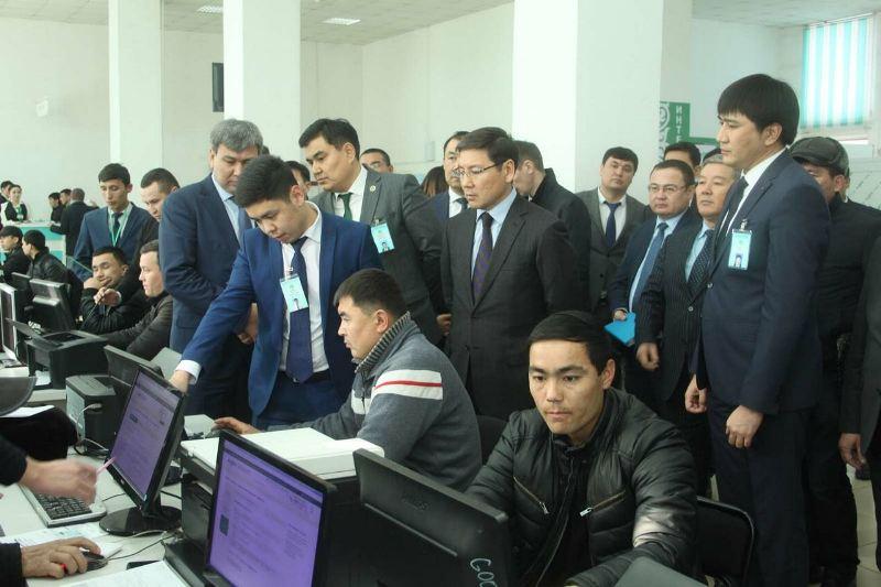 اسقار جۇماعاليەۆ شىمكەنتتە تسيفرلاندىرۋ جوبالارىمەن تانىستى