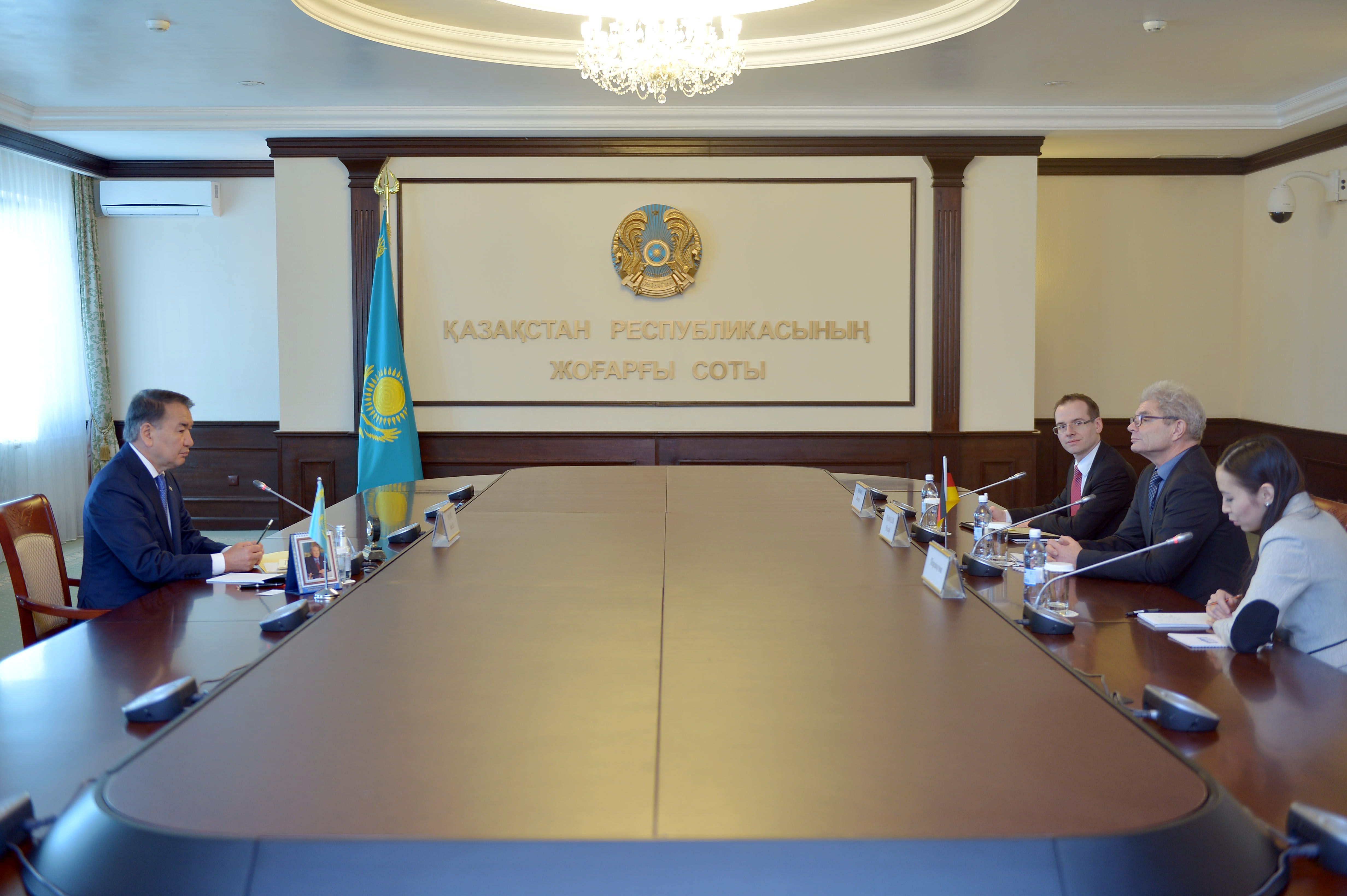 قايرات ءمامي گەرمانيا ەلشىسى رولف مافاەلمەن كەزدەستى