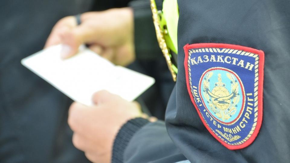 پوليتسەيدە نەڭ بار ەدى, ق ۇلىنىم