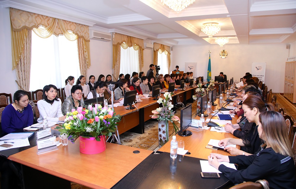 الماتىدا ءبىلىم بەرۋ مەن مامان دايارلاۋ ماسەلەسى تالقىلاندى