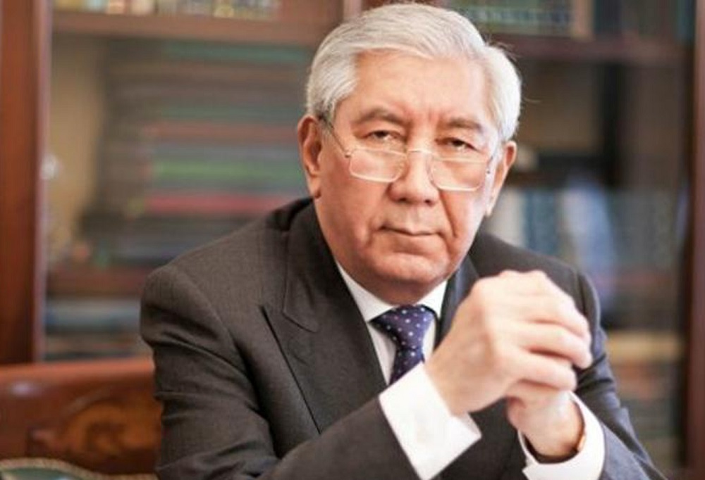 مىرزاتاي جولداسبەكوۆ: الىپبيمەن قازاق ءتىلىنىڭ ماماندارى اينالىسۋى كەرەك