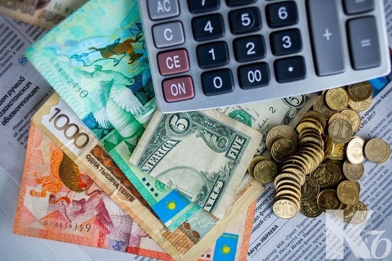 ۇلتتىق بانك باسشىسى تەڭگە باعامىنا قاتىستى بولجام جاسادى

