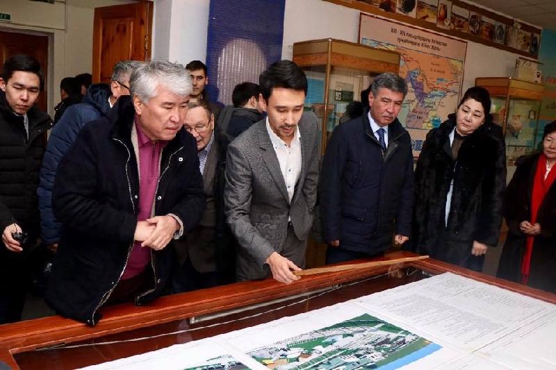 سارايشىق ەسكەرتكىشتەرىن عىلىمي زەرتتەۋ جۇمىستارى قولعا الىنادى - ارىستانبەك مۇحامەدي ۇلى