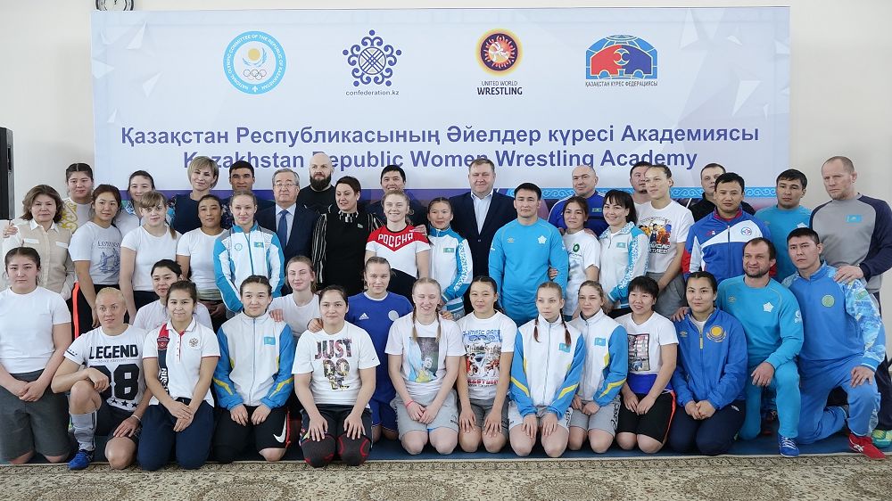 قىزداردىڭ كۇرەس اكادەمياسى اشىلدى