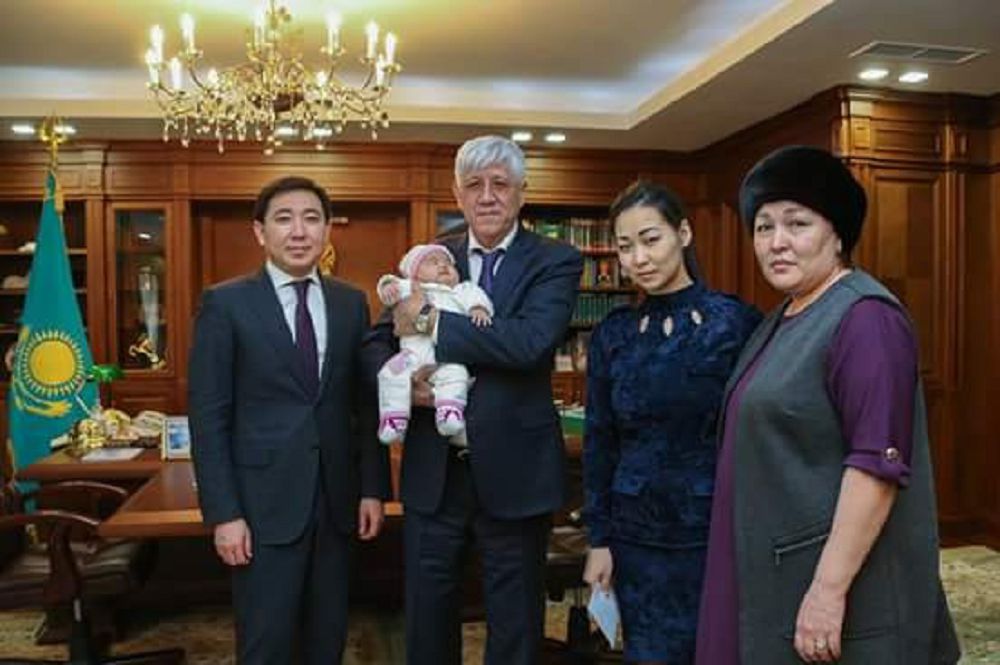 اكىمنىڭ اكەلىك قامقورلىعى