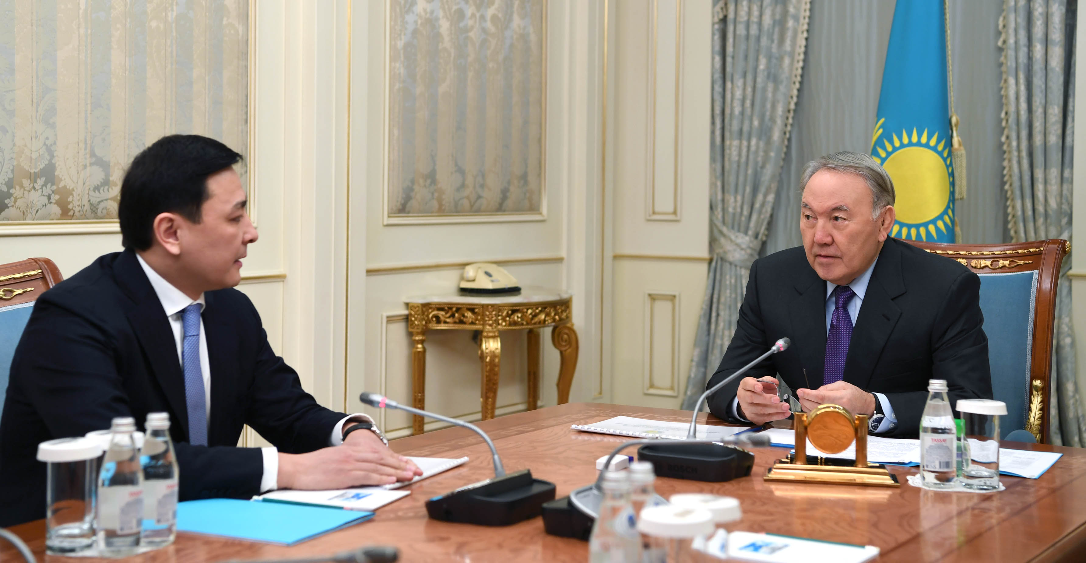 نۇرسۇلتان نازارباەۆ باتىس قازاقستان وبلىسىنىڭ اكىمىن قابىلدادى