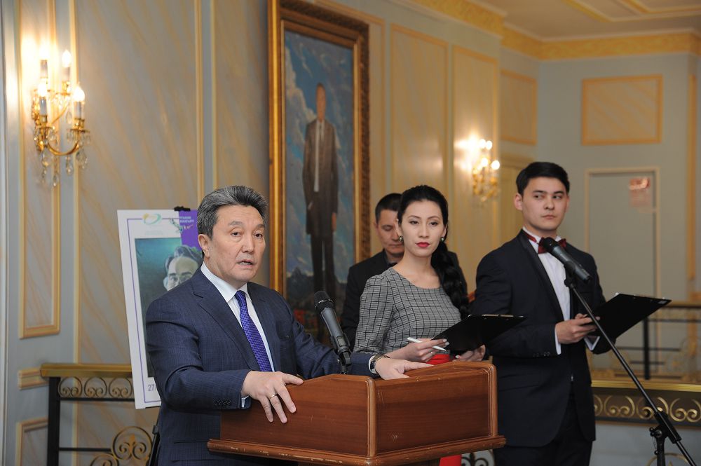 سۋرەتشى مۇراتبەك جولامانوۆتىڭ كورمەسى ءوتتى