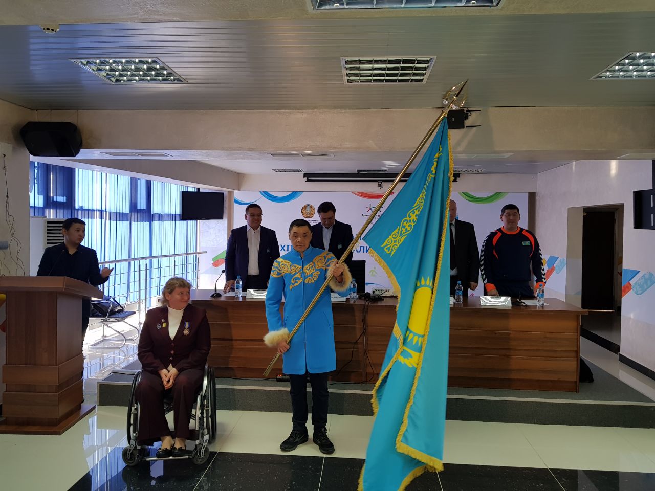 پاروليمپياداشىلار الماتىدان پحەنچانعا اتتاندى