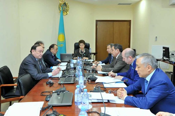 سەناتتا قازاقستان مەن بەلارۋس اراسىنداعى سالىق كەلىسىمىنە تۇزەتۋلەر قارالدى