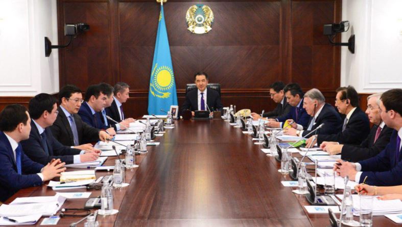 پرەمەر-مينيستر «بايتەرەك» ۇلتتىق باسقارۋشى حولدينگى» اق ديرەكتورلار كەڭەسىنىڭ كەزەكتى وتىرىسىن وتكىزدى