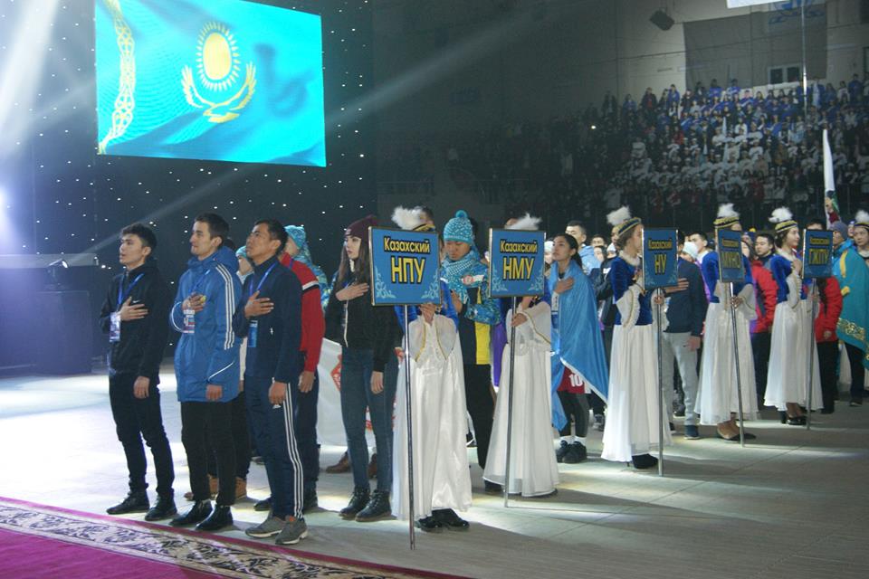 پاۆلوداردا VII قىسقى ۋنيۆەرسيادانىڭ جالاۋى كوتەرىلدى