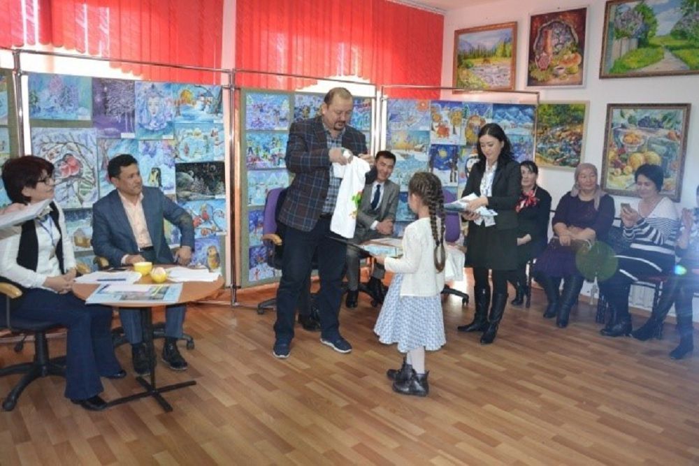 شىمكەنتتە وبلىستىق بالالار شىعارماشىلىق سۋرەت بايقاۋى ءوتتى