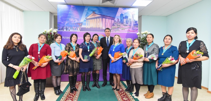 استانا اكىمى كوپبالالى انالاردى ماراپاتتادى