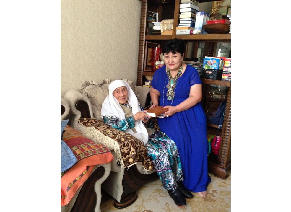 عىلمانيدىڭ قىزى