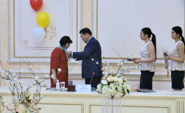 پاۆلوداردا كوپ بالالى انالارعا قۇرمەت كورسەتىلدى