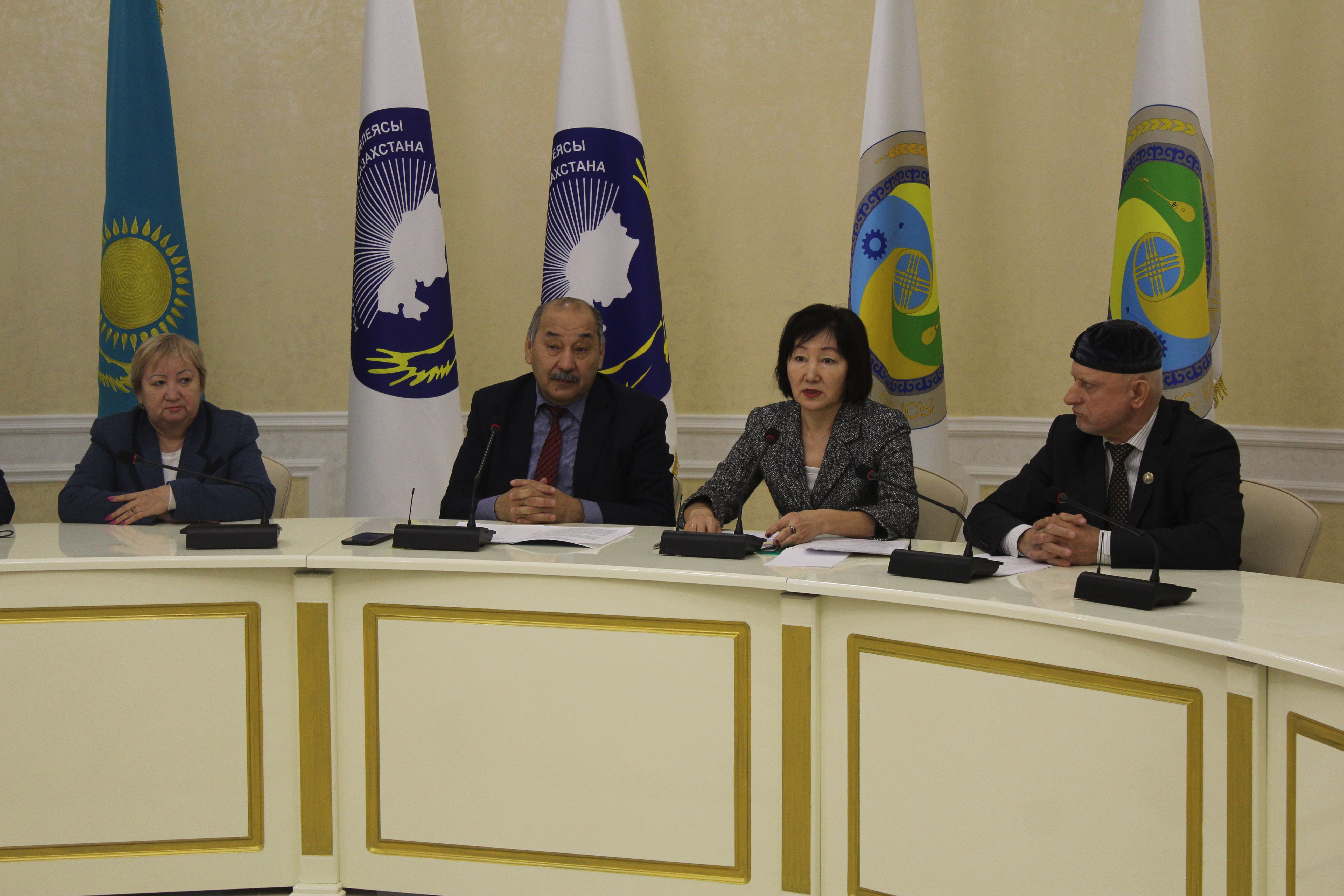بقو قازاقستان حالقى اسسامبلەياسى پرەزيدەنتتىڭ ۇندەۋىن تالقىلادى