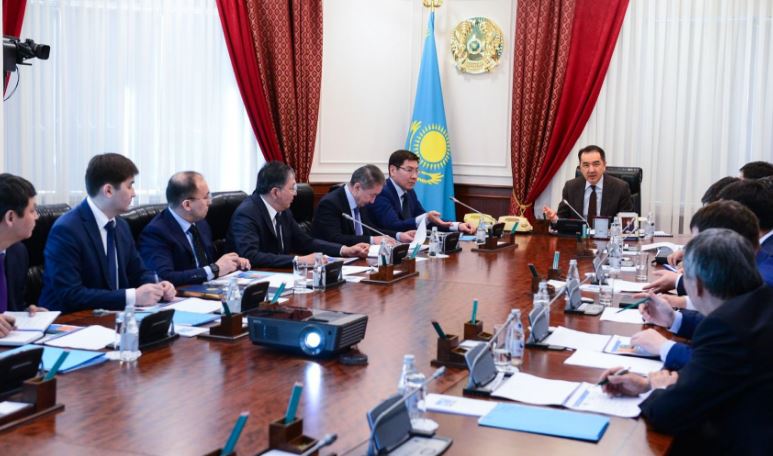 ۇكىمەتتە ەلەكتروندى ءبىلىم بەرۋدى دامىتۋ مəسەلەلەرى بويىنشا كەڭەس ءوتتى