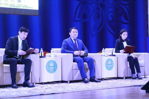 شقمۋ رەكتورى ستۋدەنتتەرمەن ەرەكشە فورماتتاعى كەزدەسۋ وتكىزدى
