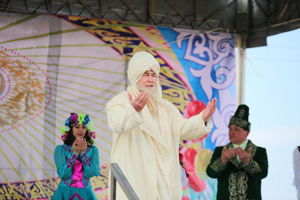 ەمبىلىك مۇنايشىلار ناۋرىز تويىن تويلادى