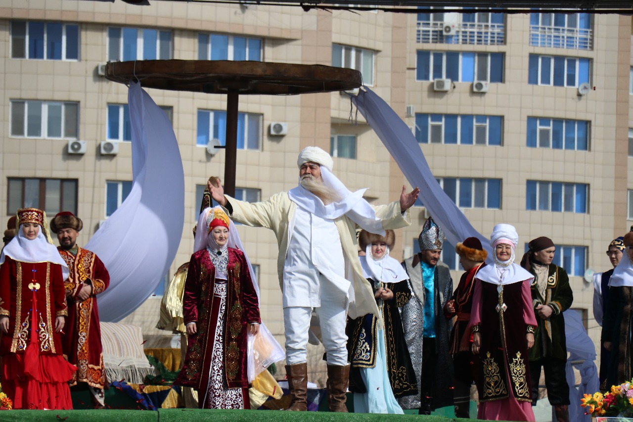 اتىراۋدا ناۋرىز مەيرامى كەڭ كولەمدە تويلاندى
