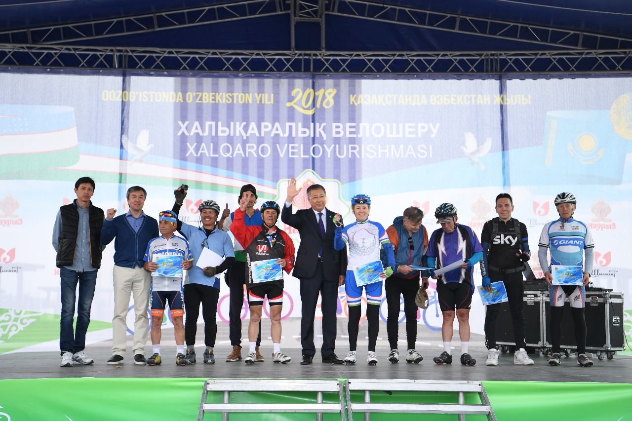 وقو-دا قازاقستانداعى وزبەكستان جىلىنا وراي حالىقارالىق ۆەلوشەرۋ ءوتتى