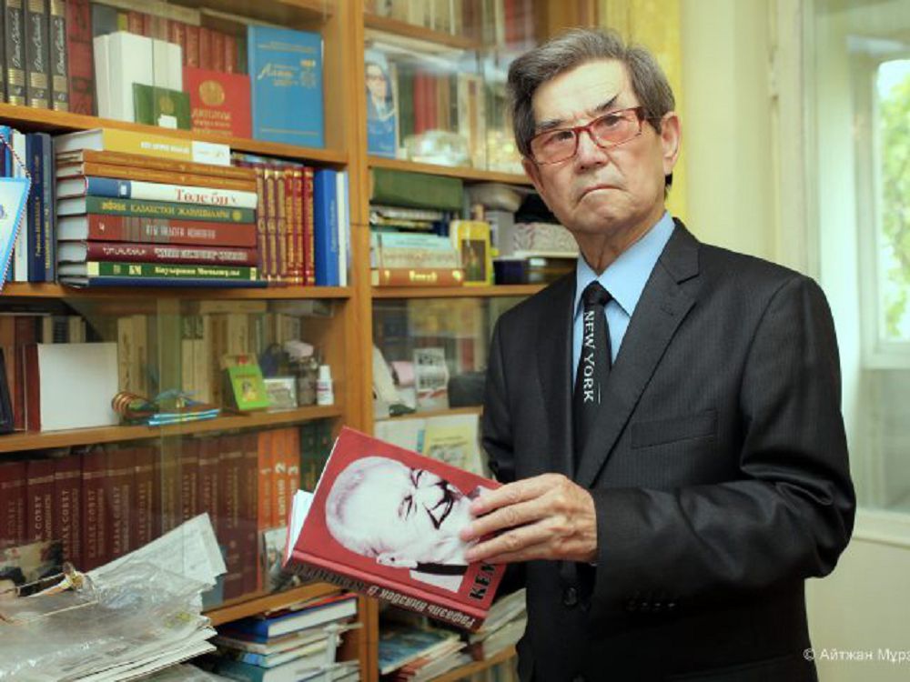 وقىرمان جۇرەگىنە جول تابا بىلگەن اقىن رافاەل نيازبەك 