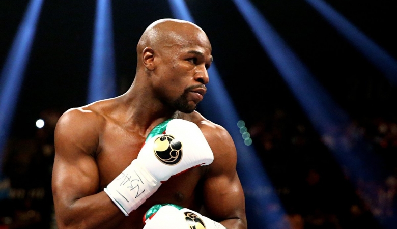 فلويد مەيۆەزەر:  مما-دا مەن جۇلدىزبىن!

