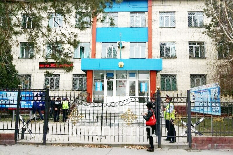 تالدىقورعاندا اسكەري قىزمەتكەر باسشىسىنا وق اتتى