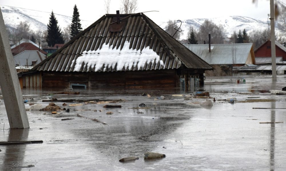زىرياننىڭ توعىز بىردەي اۋىلىن سۋ باسىپ جاتىر