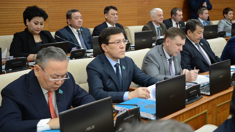 رىسقالي ابدىكەروۆ: اۋىلعا باراتىن مامانعا قولداۋدى كۇشەيتۋ كەرەك