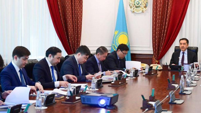 باقىتجان ساعىنتاەۆ 2018 جىلعا ارنالعان ماقساتتى كورسەتكىشتەرگە قول جەتكىزۋ جونىندە كەڭەس وتكىزدى