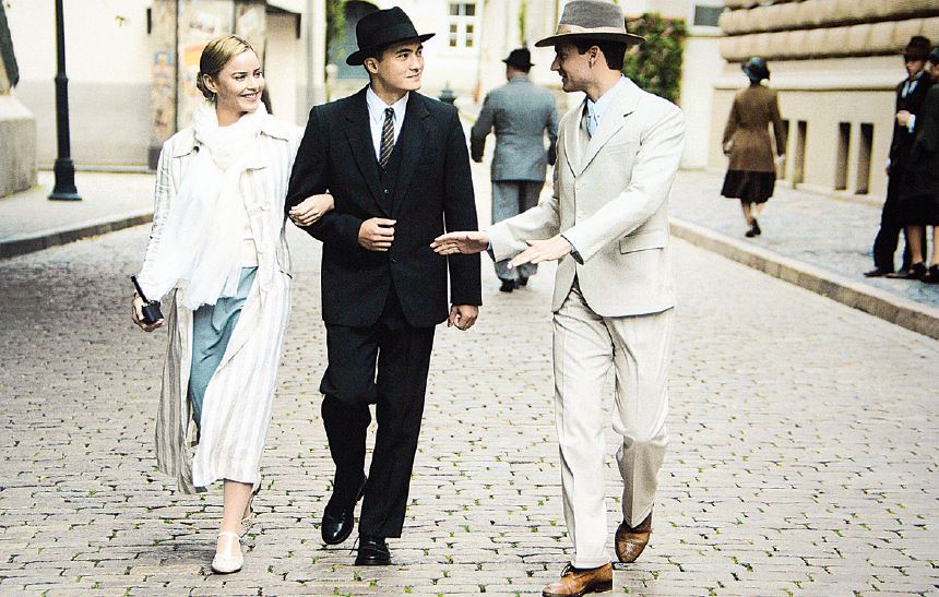 «امىرە» ءفيلمى كورەرمەنگە جول تارتتى